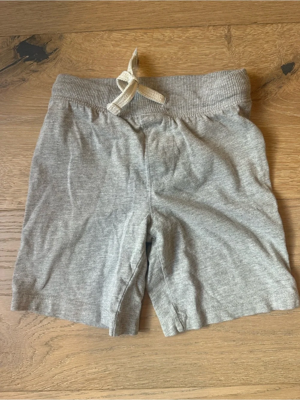 Old Navy Light Gray Knit Drawstring Athletic Shorts 4T
